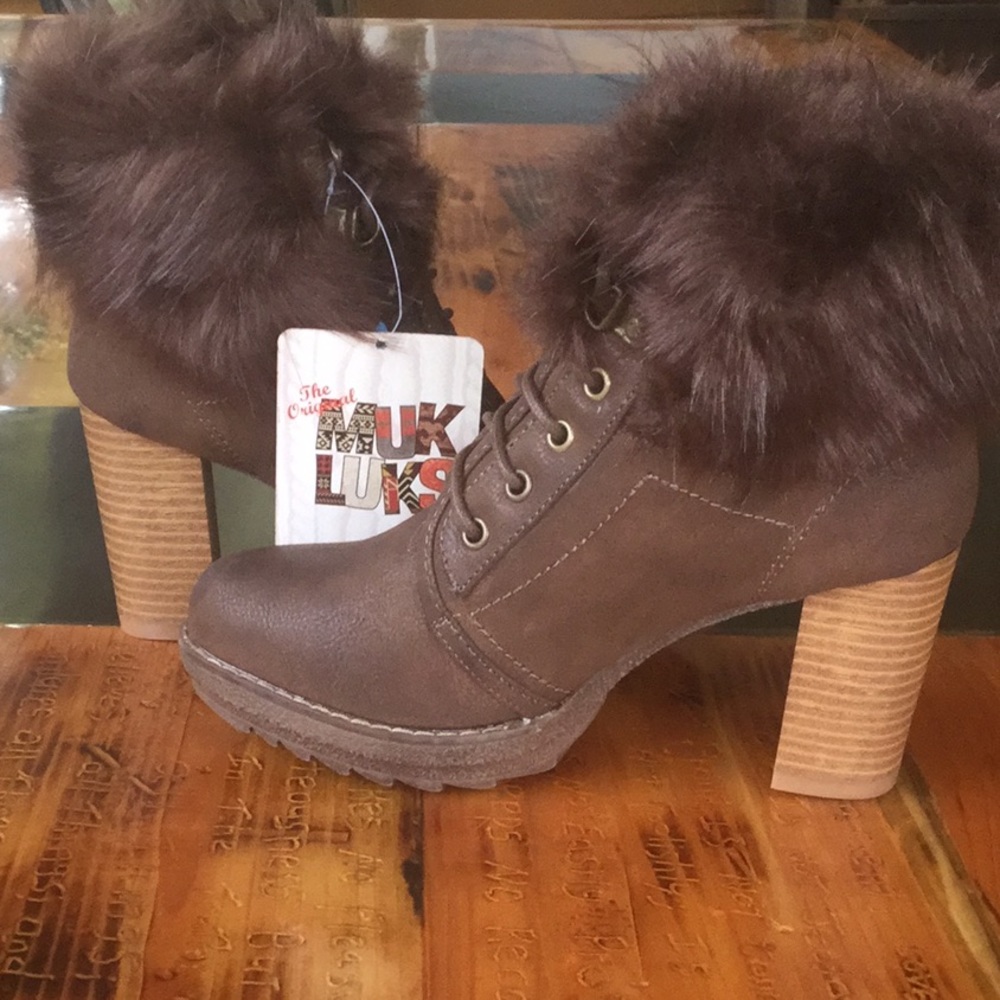 Muk Luks 3” heel boots with faux fur NWT - Picture 2 of 7